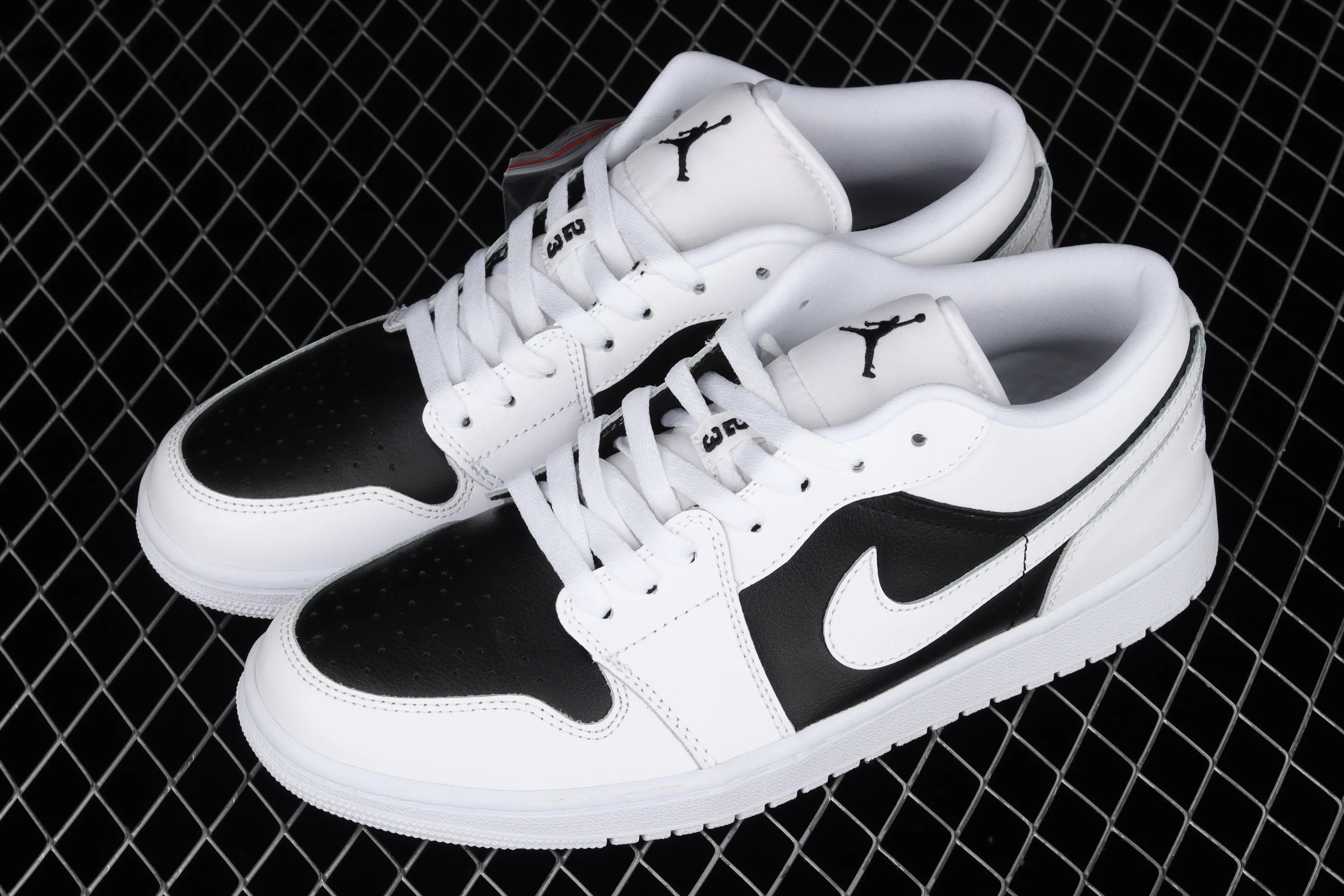 All categories Air Jordan Jordan series basketball shoes Air Jordan 1 Low Air Jordan 1 Low AJ1 Joe 1 black and white panda low-top cultural and leisure sports sneakers DC0774-100